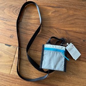 Lululemon  Ever Ready Crossbody Wallet
